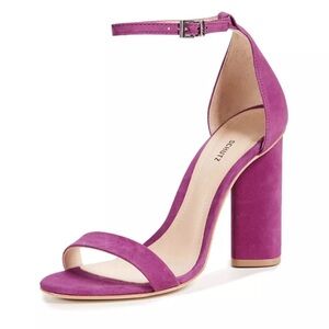 Schutz Jeannine Block Heel Sandals in Grape size US8